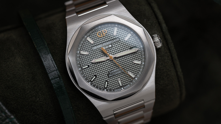Girard-Perregaux Laureato 38mm Sage Green