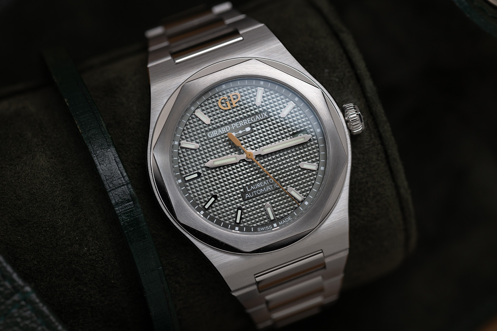 Girard-Perregaux Laureato 38mm Sage Green Watch Review