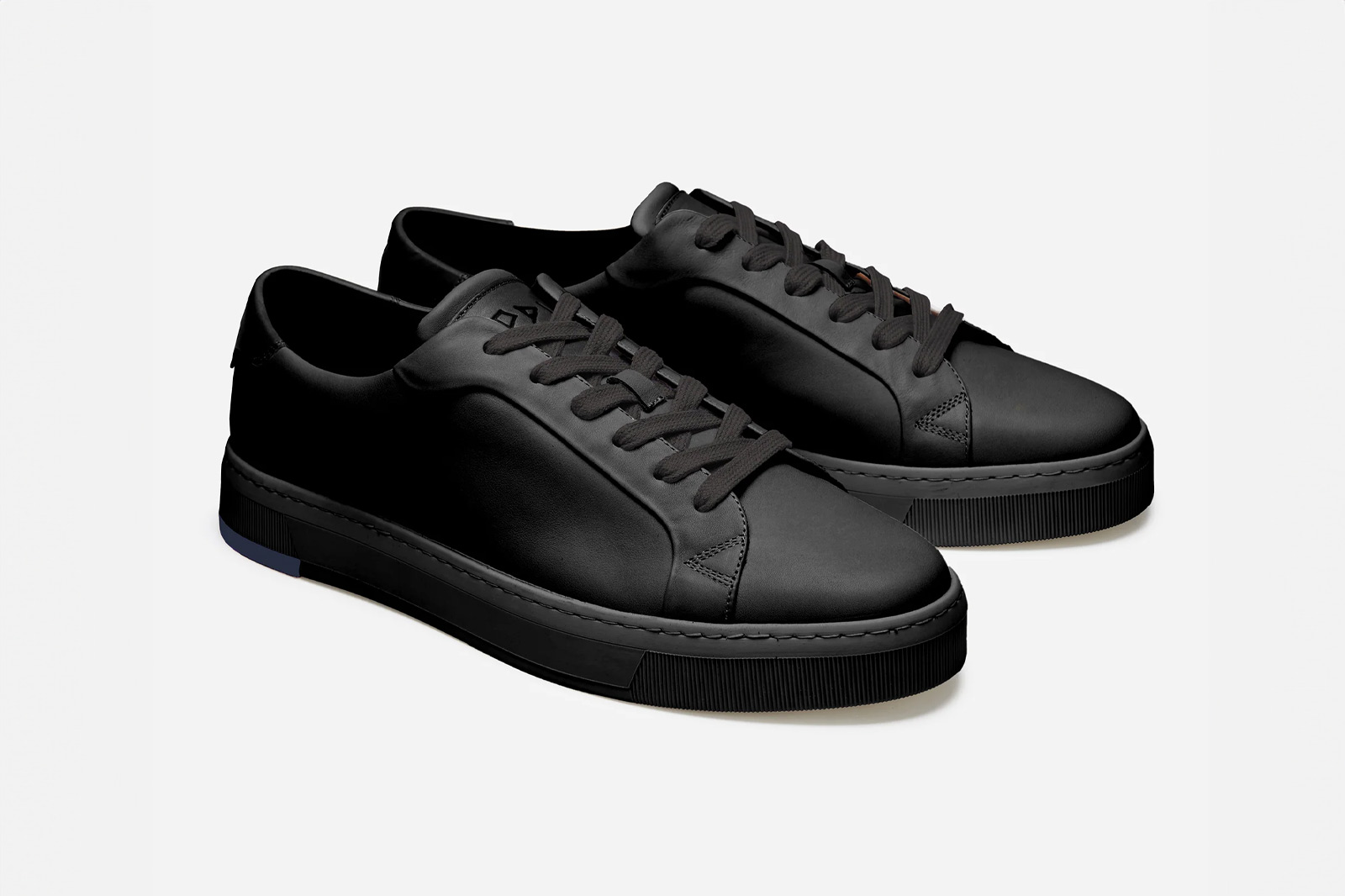 VYN Switzerland Classic Sneaker All Black